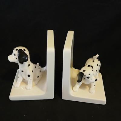 Adorable Dalmation OTAGIRI Bookends with Four hardback books - All things Bright and Beautiful & Every living thing By James Herriot