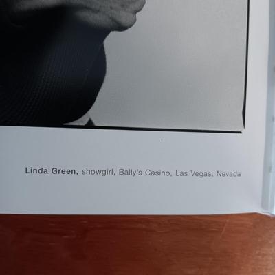 ANNIE LEIBOVITZ "WOMEN" COFFEE TABLE BOOK