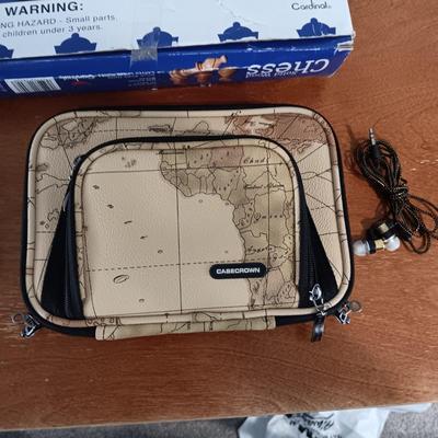 CHESS SET, BATTLE OF THE BRAINS GAME AND A KINDLE CARRIER WITH EARBUDS