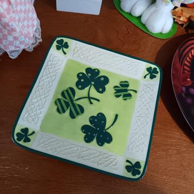 EASTER DECORATIONS WITH A HINT OF FALL AND ST PATRICK'S DAY