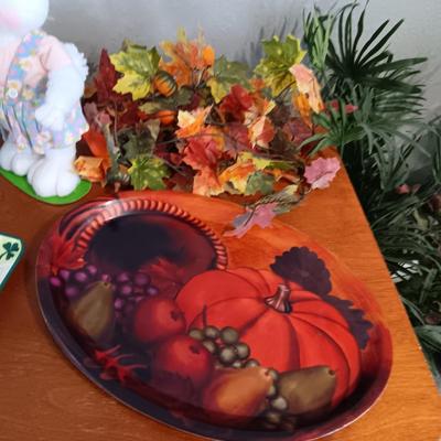EASTER DECORATIONS WITH A HINT OF FALL AND ST PATRICK'S DAY
