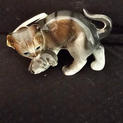 Collection of cat figures - Avon Porcelain- Quarry Critter stone - adorable kitties!