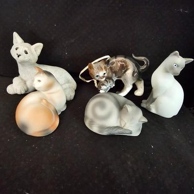 Collection of cat figures - Avon Porcelain- Quarry Critter stone - adorable kitties!