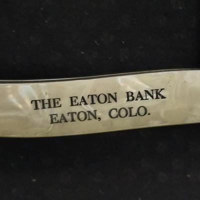 Collection of small vintage pocket knives - Eaton bank