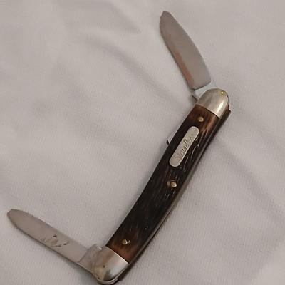 Collection of small vintage pocket knives - Eaton bank