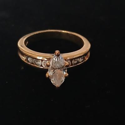Two ladies' rings - Engagement bands - Size 8
