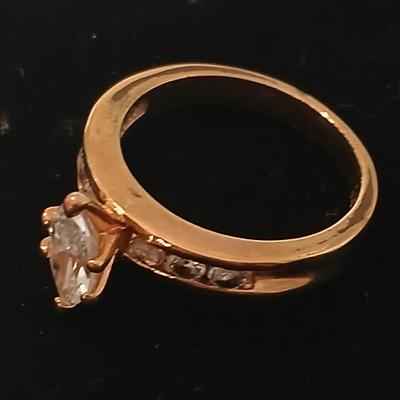 Two ladies' rings - Engagement bands - Size 8