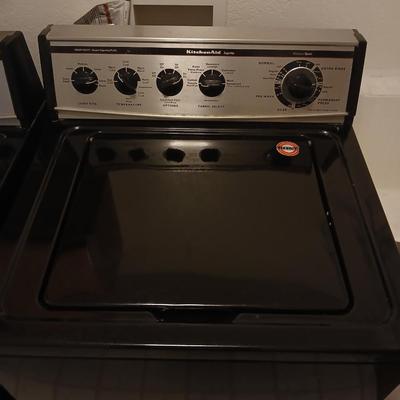 KitchenAide washing machine with center agitator