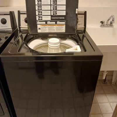 KitchenAide washing machine with center agitator
