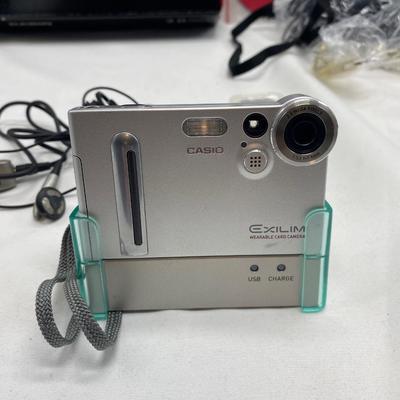 CASIO EX-M2 WEARABLE CARD CAMERA 2.0 MEGA PIXEL