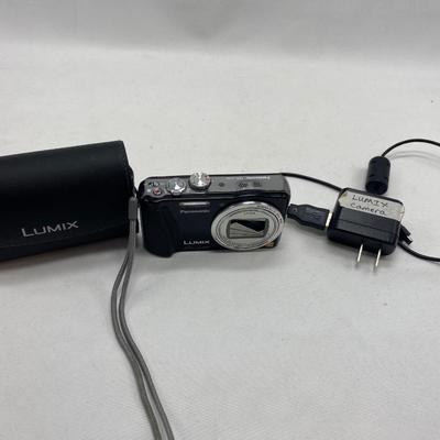 PANASONIC LUMIX DIGITAL CAMERA