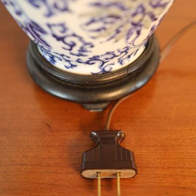 Vintage Blue and White Table Lamp