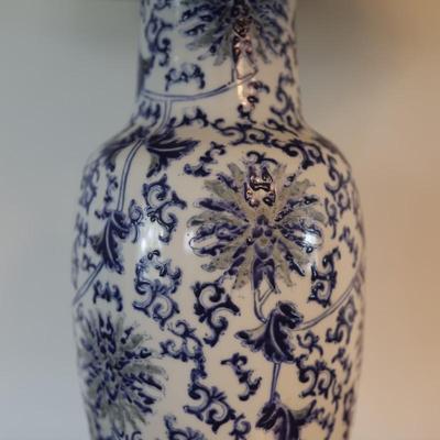 Vintage Blue and White Table Lamp