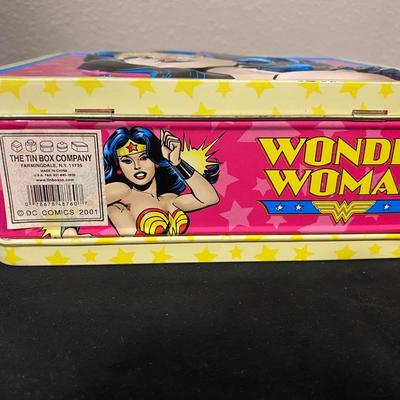 WONDER WOMAN LUNCH BOX AND TIN TOTE