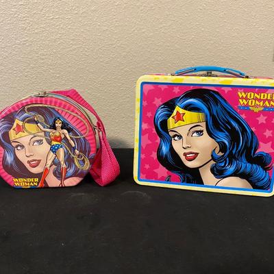 WONDER WOMAN LUNCH BOX AND TIN TOTE