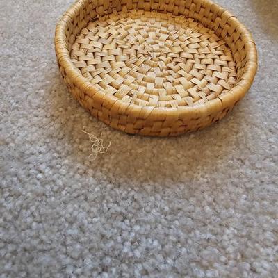 Assortment of wicker baskets, wicker coasters - and a clasping Punch Studio small sewing case