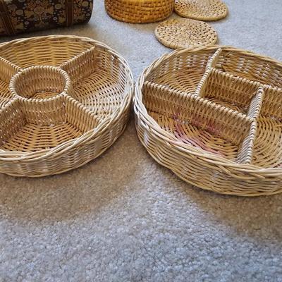 Assortment of wicker baskets, wicker coasters - and a clasping Punch Studio small sewing case