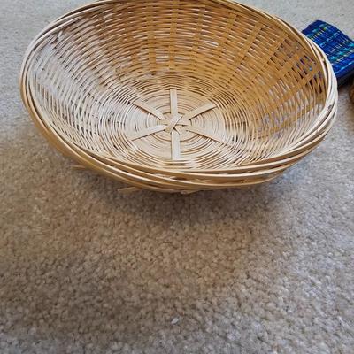 Assortment of wicker baskets, wicker coasters - and a clasping Punch Studio small sewing case