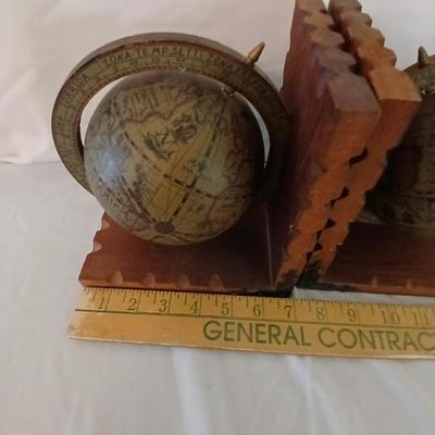 Vintage 1960's Olde World Globe Italian Made Globe Bookends-with Readers Digest America books.