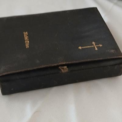 Two antique German bibles - 1899 - 1906 and a more modern Holy Bible