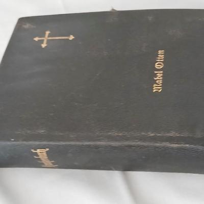 Two antique German bibles - 1899 - 1906 and a more modern Holy Bible
