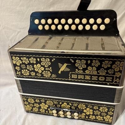 Hohner Accordion (PB-ES)