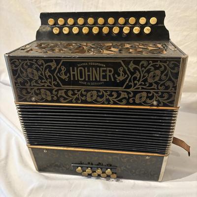 Hohner Two Row ‘Marca Registrada’ Diatonic Accordion (PB-ES)
