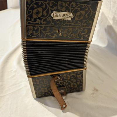 Hohner Two Row ‘Marca Registrada’ Diatonic Accordion (PB-ES)