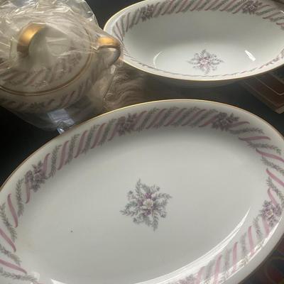 11 Piece Set Of 1940-50’s Noritake China.