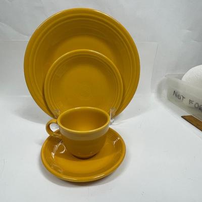 Fiestaware Place Setting Daffodil 4 pc Plates Cup & Saucer