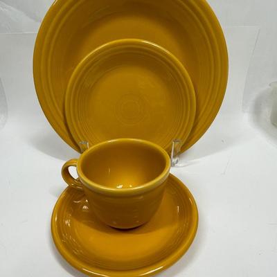 Fiestaware Place Setting Daffodil 4 pc Plates Cup & Saucer