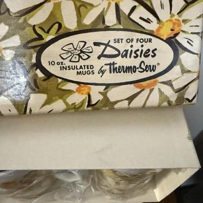 Vintage Daisies Insulated Servers by Thermo-Serv in very rare NEW condition in original boxes Pitcher & Mugs