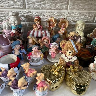 Figurines! Fun group