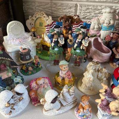 Figurines! Fun group