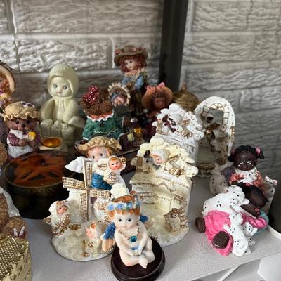 Figurines! Fun group