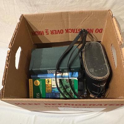 Saratoga Binoculars & Assorted Field Guides (LR-ES)