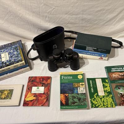 Saratoga Binoculars & Assorted Field Guides (LR-ES)