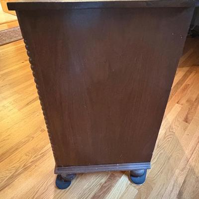 Three Drawer Dresser Early American Look (LR-ES)