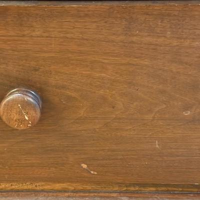 Three Drawer Dresser Early American Look (LR-ES)