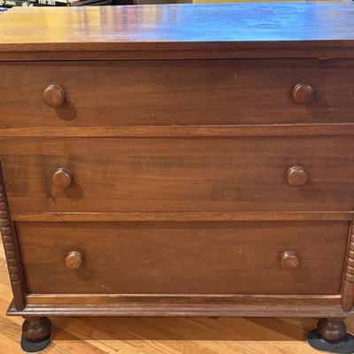 Three Drawer Dresser Early American Look (LR-ES)