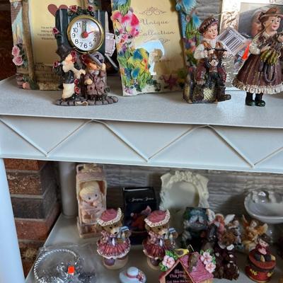 Knick knacks, frames, decor