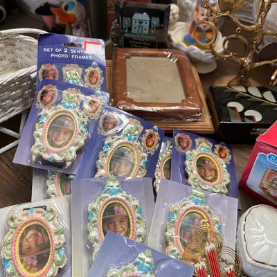 Lamps, vases, frames, decor