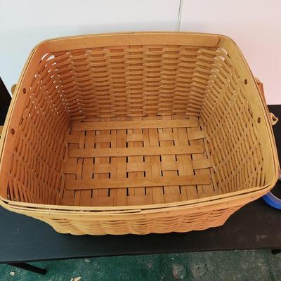 Large Longaberger Basket w Leather Handles 2003 20x17.5x12