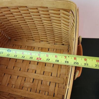 Large Longaberger Basket w Leather Handles 2003 20x17.5x12