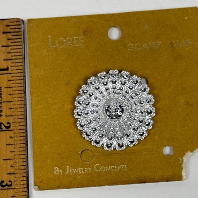Vintage LOREE Silvertone Scarf Clip