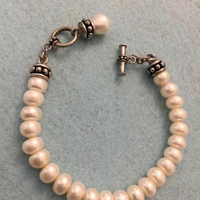 Beautiful vintage, genuine pearl, and 925 sterling silver toggle bracelet