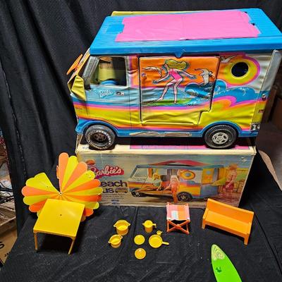 Barbie Beach Bus with some accessories - 1973 Mattel