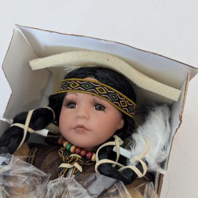 Paradise Galleries Dreams & Treasures Golden Sunlight Native American Doll