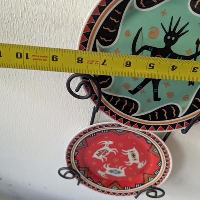 Decorative Native American Plate Holder With Plates