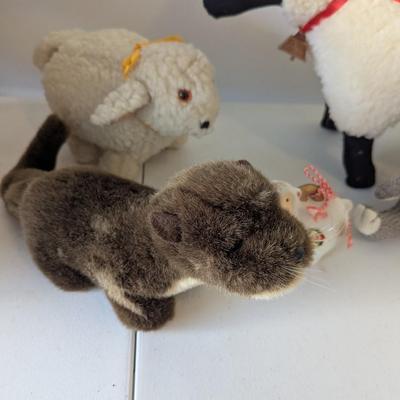 Plush & Ceramic Animals Sheep